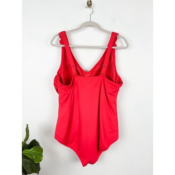Draper James X Lands End Red Ruffle Neck One Piece Swimsuit Sz 20W - Picture 3 of 8